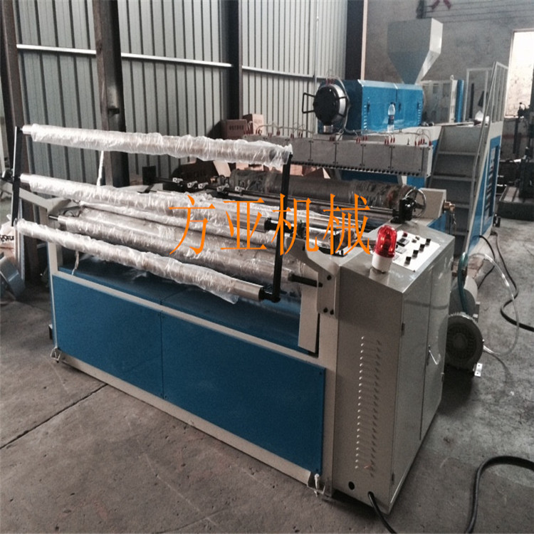 FTPE-1800型單機(jī)頭聚乙烯氣泡膜機(jī)